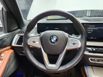 2023 BMW X7 с пробегом 52 613 км