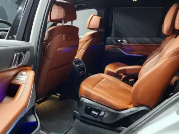 2023 BMW X7 с пробегом 52 613 км