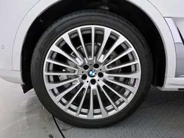 2021 BMW X7 с пробегом 66 682 км