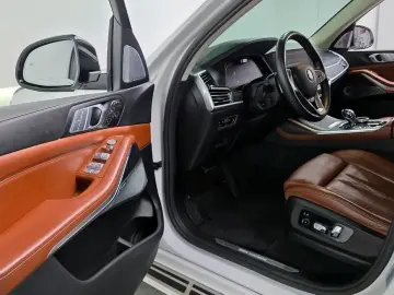 2021 BMW X7 с пробегом 66 682 км