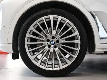 2023 BMW X7 с пробегом 86 411 км