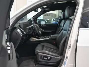 2023 BMW X7 с пробегом 86 411 км