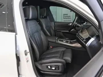 2023 BMW X7 с пробегом 86 411 км