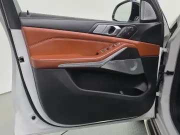 2021 BMW X7 с пробегом 66 682 км