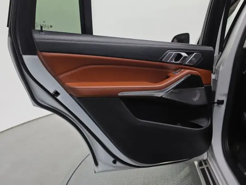2021 BMW X7 с пробегом 66 682 км