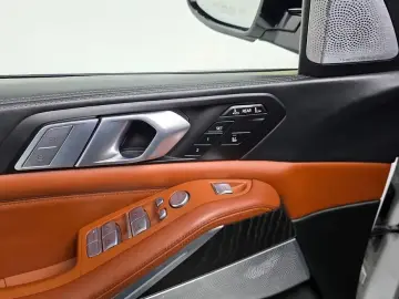 2021 BMW X7 с пробегом 66 682 км
