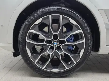 2023 BMW X7 с пробегом 6 858 км