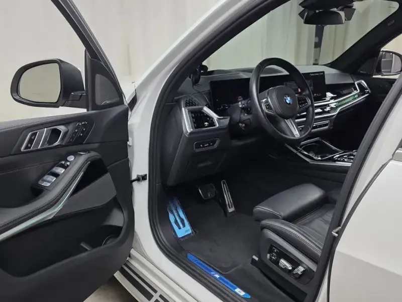2023 BMW X7 с пробегом 6 858 км