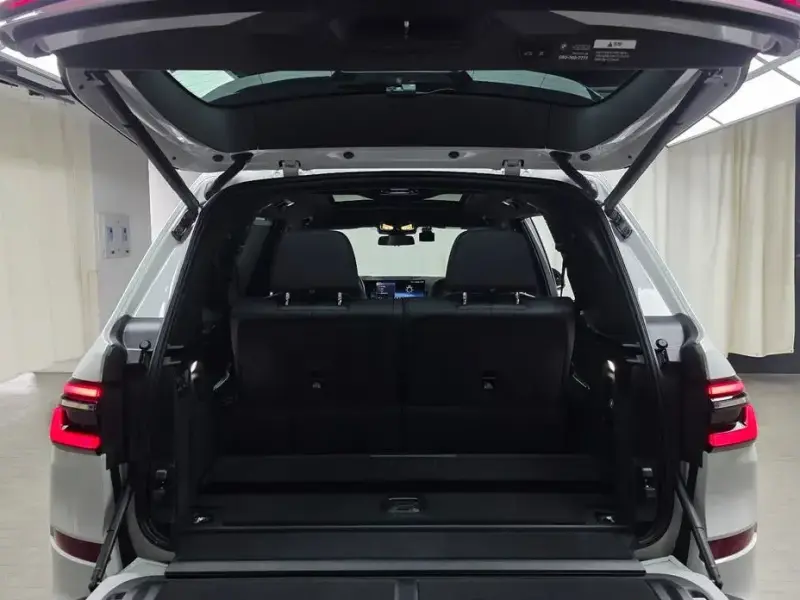 2023 BMW X7 с пробегом 6 858 км