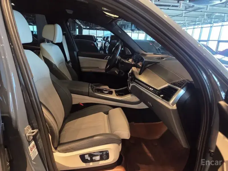 2023 BMW X7 с пробегом 89 985 км