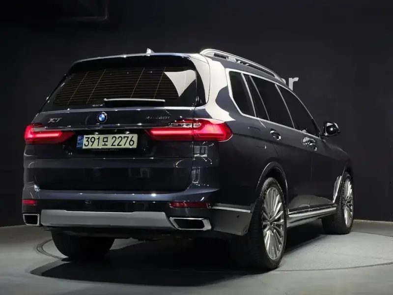 2021 BMW X7 с пробегом 27 376 км