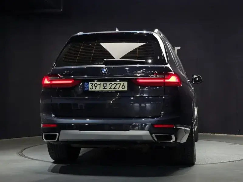 2021 BMW X7 с пробегом 27 376 км