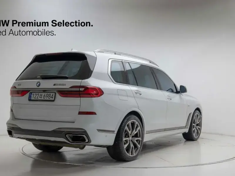 2022 BMW X7 с пробегом 82 643 км