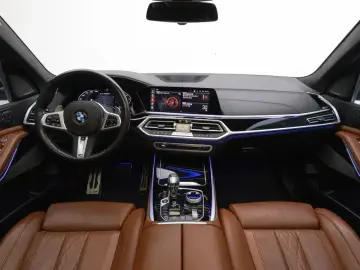 2022 BMW X7 с пробегом 82 643 км
