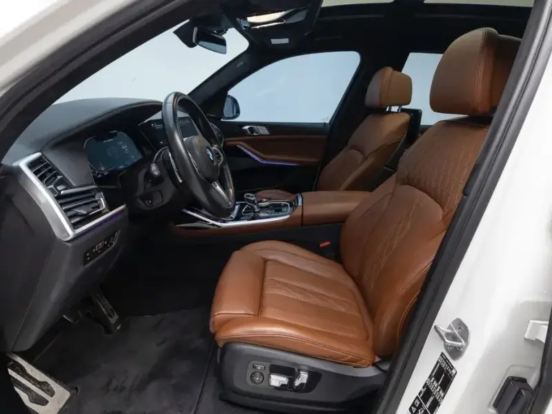 2022 BMW X7 с пробегом 82 643 км