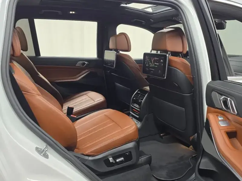 2022 BMW X7 с пробегом 71 678 км