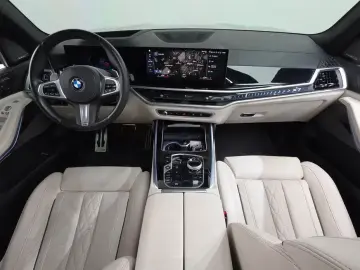 2023 BMW X7 с пробегом 59 227 км