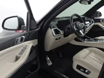 2023 BMW X7 с пробегом 59 227 км