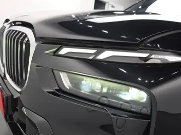 2023 BMW X7 с пробегом 59 227 км