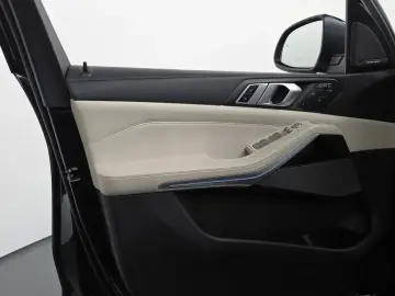 2023 BMW X7 с пробегом 59 227 км