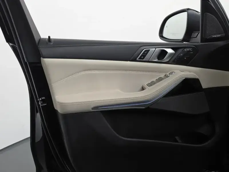 2023 BMW X7 с пробегом 59 227 км