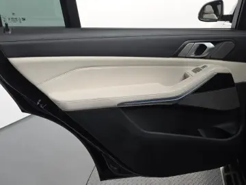 2023 BMW X7 с пробегом 59 227 км