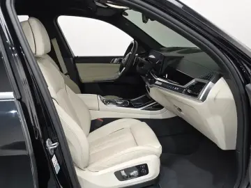 2023 BMW X7 с пробегом 59 227 км