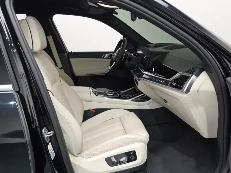 2023 BMW X7 с пробегом 59 227 км