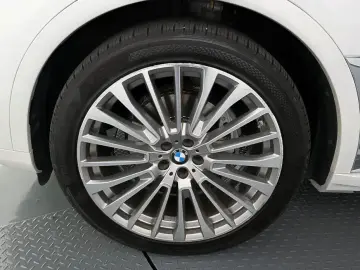 2021 BMW X7 с пробегом 60 518 км
