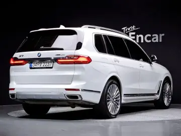2022 BMW X7 с пробегом 113 857 км