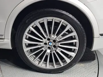 2022 BMW X7 с пробегом 113 857 км