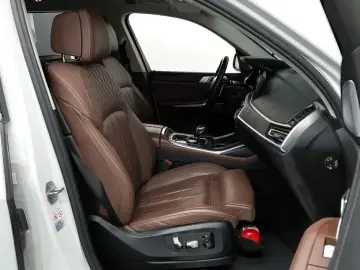 2021 BMW X7 с пробегом 60 518 км