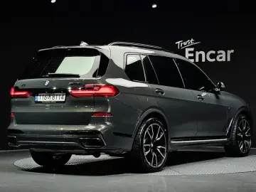 2022 BMW X7 с пробегом 37 669 км
