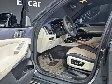 2022 BMW X7 с пробегом 37 669 км