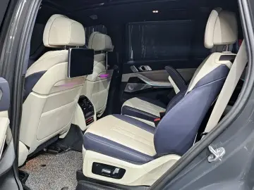 2022 BMW X7 с пробегом 37 669 км