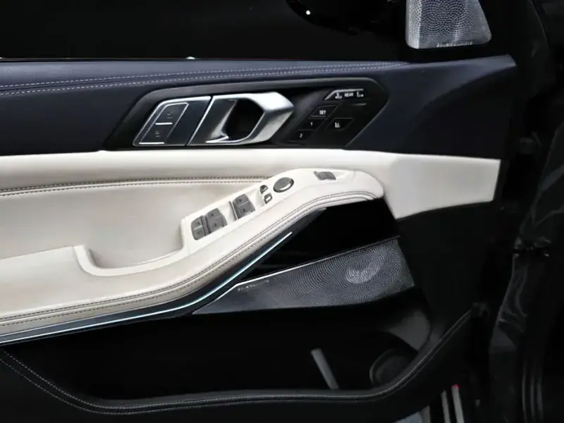 2022 BMW X7 с пробегом 37 669 км