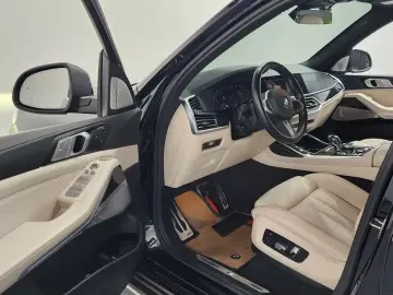 2022 BMW X7 с пробегом 72 361 км