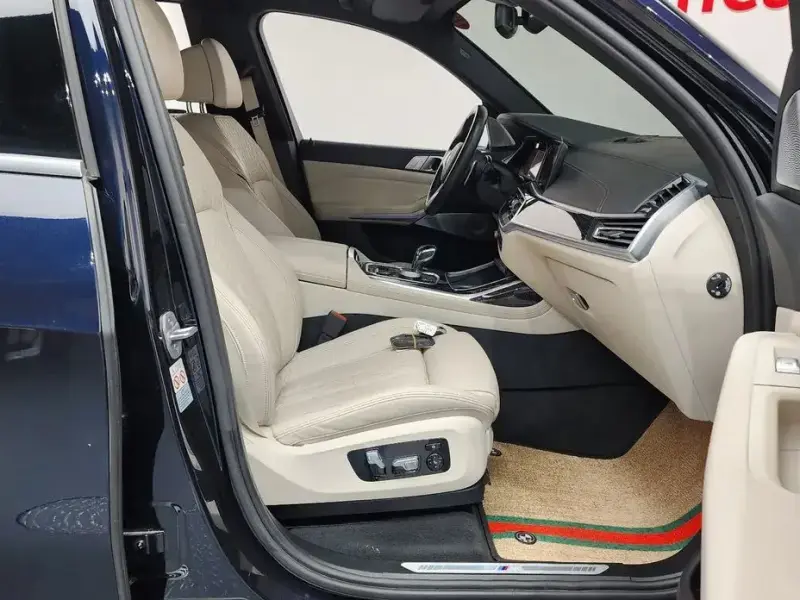 2022 BMW X7 с пробегом 72 361 км