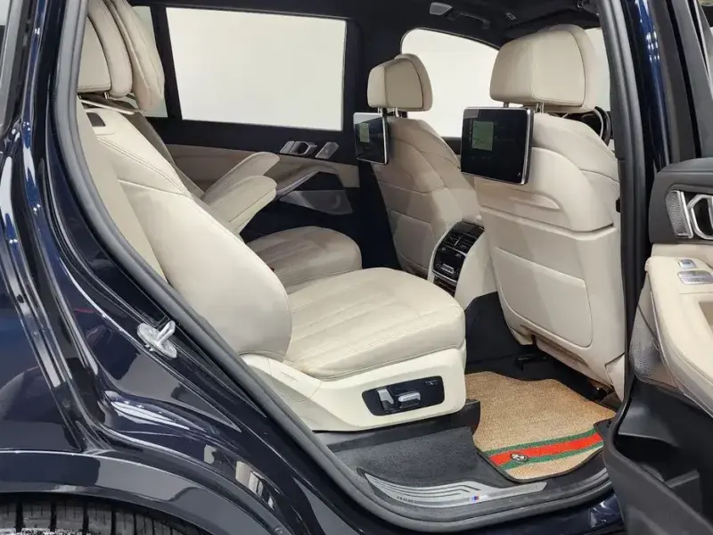 2022 BMW X7 с пробегом 72 361 км