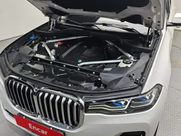 2021 BMW X7 с пробегом 39 595 км