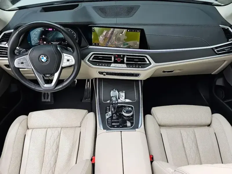 2021 BMW X7 с пробегом 39 595 км