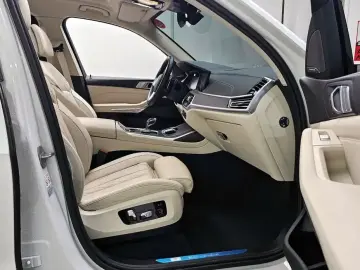 2021 BMW X7 с пробегом 39 595 км