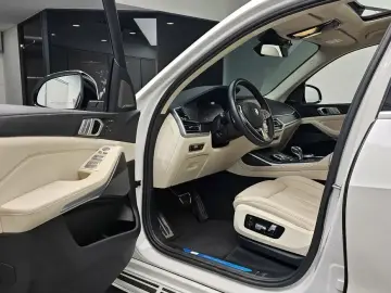 2021 BMW X7 с пробегом 39 595 км