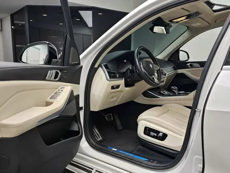 2021 BMW X7 с пробегом 39 595 км