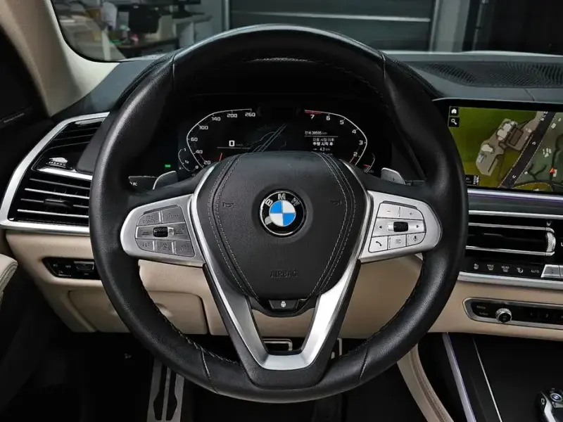 2021 BMW X7 с пробегом 39 595 км