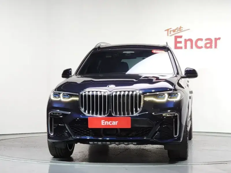 2022 BMW X7 с пробегом 30 083 км