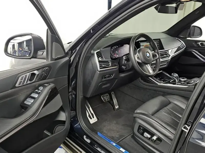 2022 BMW X7 с пробегом 30 083 км