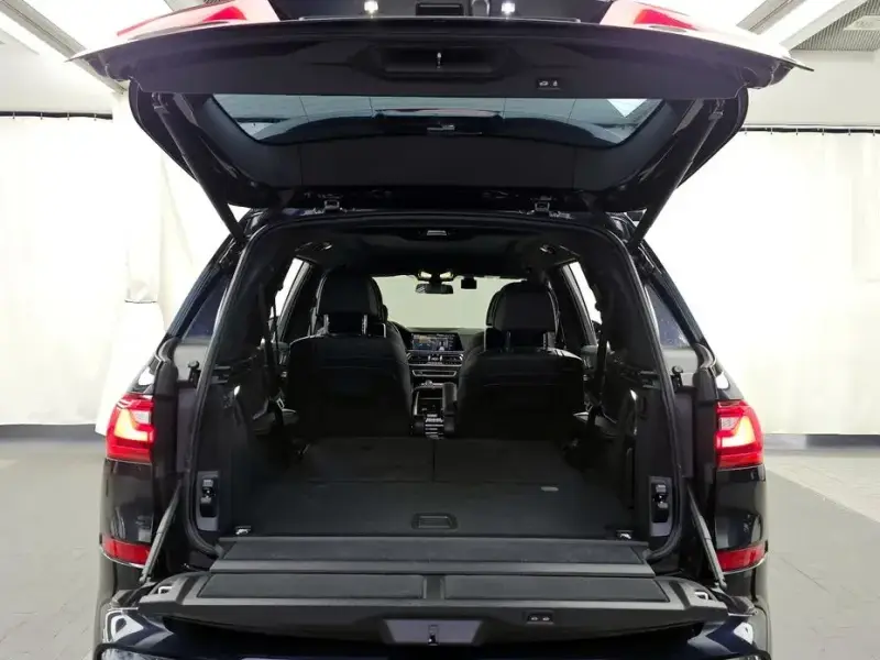 2022 BMW X7 с пробегом 30 083 км