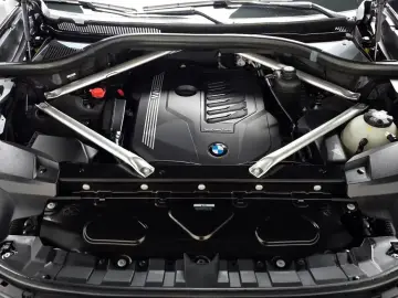 2022 BMW X7 с пробегом 31 333 км