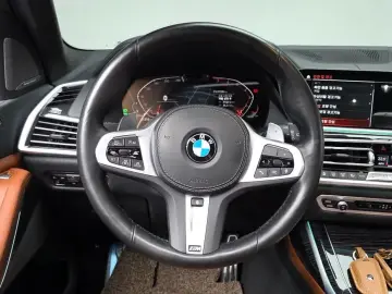 2022 BMW X7 с пробегом 31 333 км